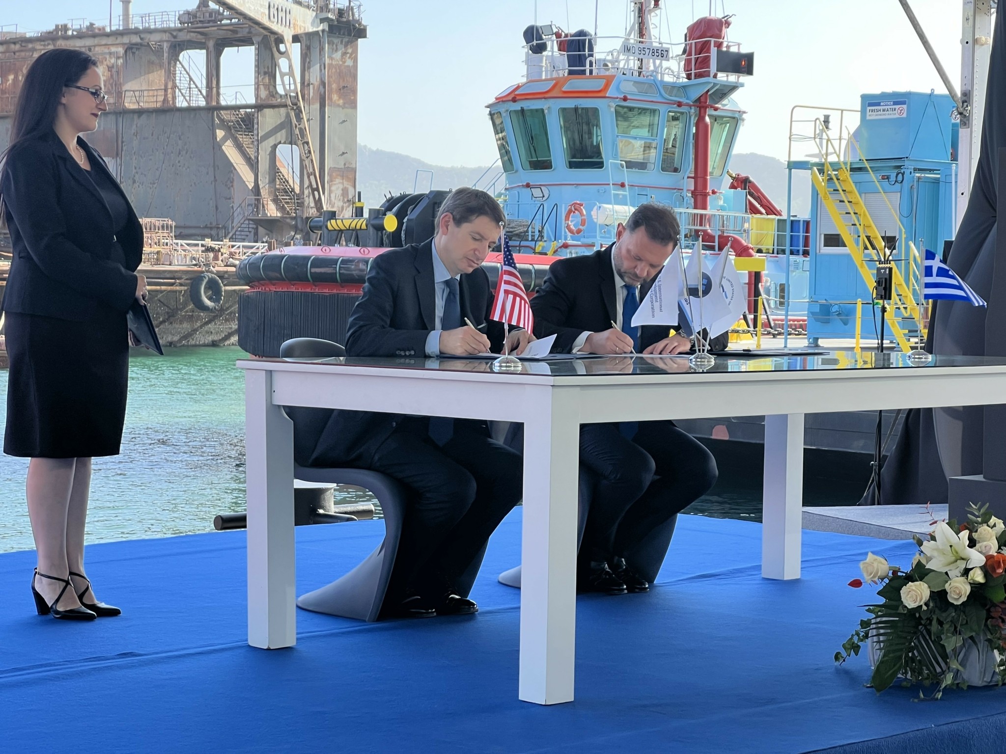 Ναυπηγεία Ελευσίνας: Εξασφαλίζουν την ενεργειακή ασφάλεια της Ελλάδας με τη συνδρομή των ΗΠΑ (pics) (upd)