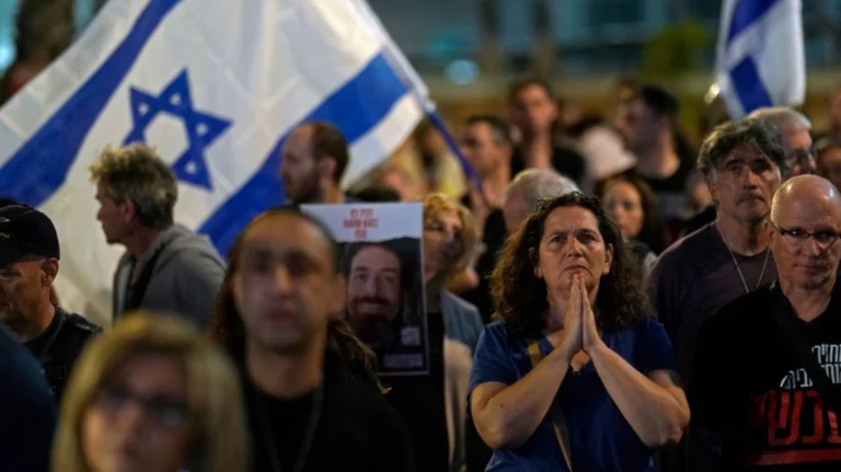 Πόλεμος στο Ισραήλ: Συνεχίζεται η αγωνία για τους ομήρους – «Η Χαμάς απελευθέρωσε έναν Ρώσο μετά από αίτημα του Πούτιν»