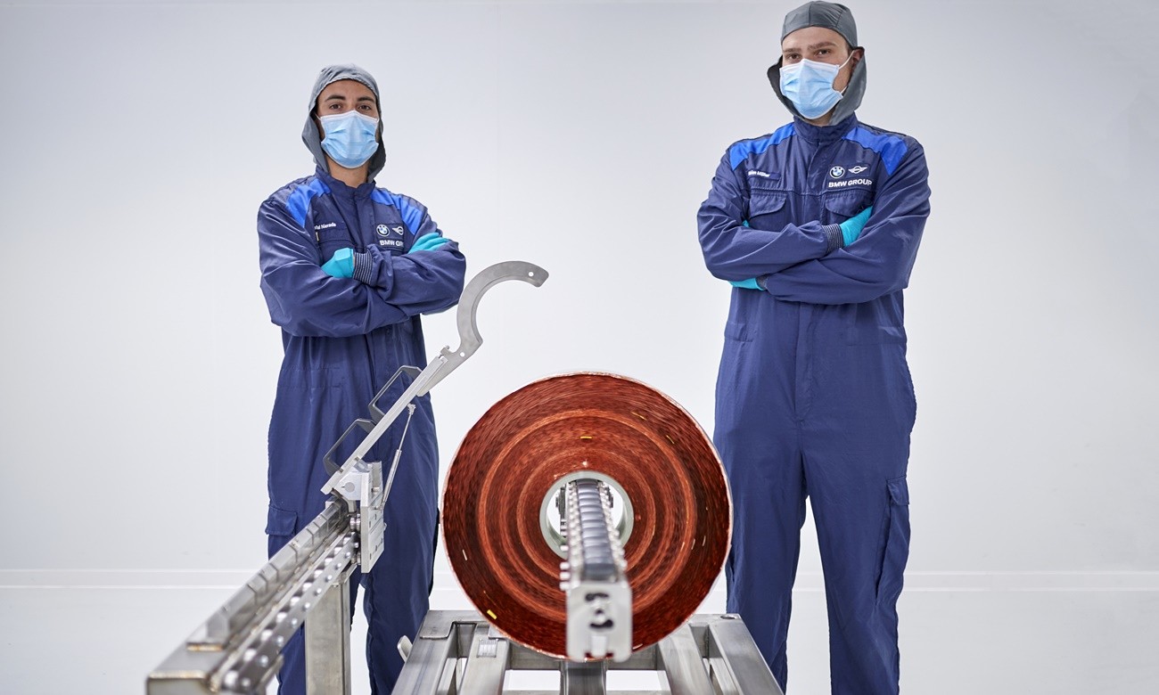 Οι κυψέλες μπαταριών έκτης γενιάς της BMW κλείνουν το χάσμα με την Tesla (pics)