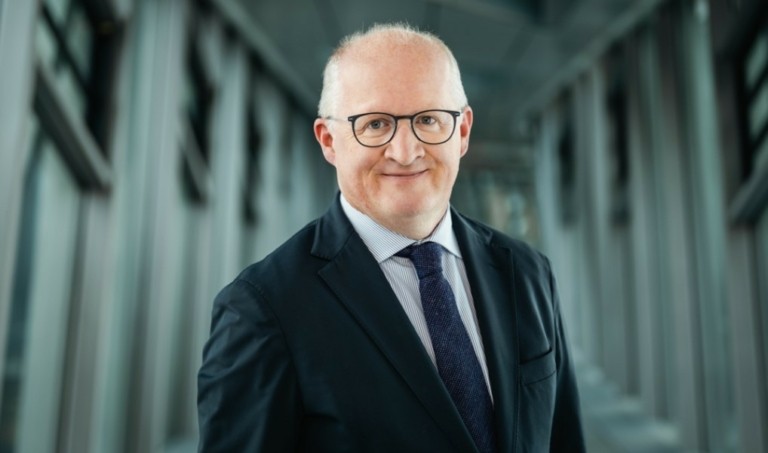 Λέιν (EKT): Η υποχώρηση του πληθωρισμού σήμερα είναι «αναπόφευκτα ανώμαλη»