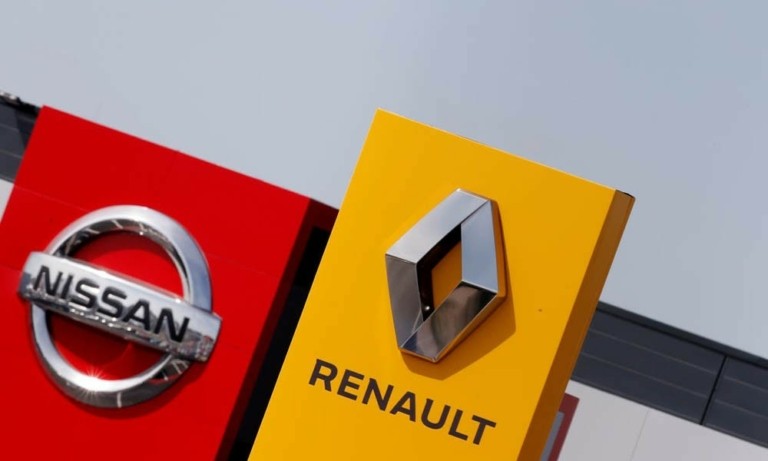 Η Renault πουλάει το 5% των μετοχών της Nissan