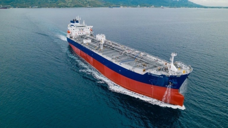 Ποιες ναυτιλιακές εταιρείες σταμάτησαν τη μεταφορά ρωσικού πετρελαίου