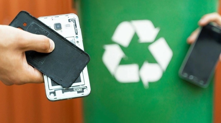 Δήμος Αθηναίων: Ξανά στους δρόμους το van ανακύκλωσης για ηλεκτρικές συσκευές