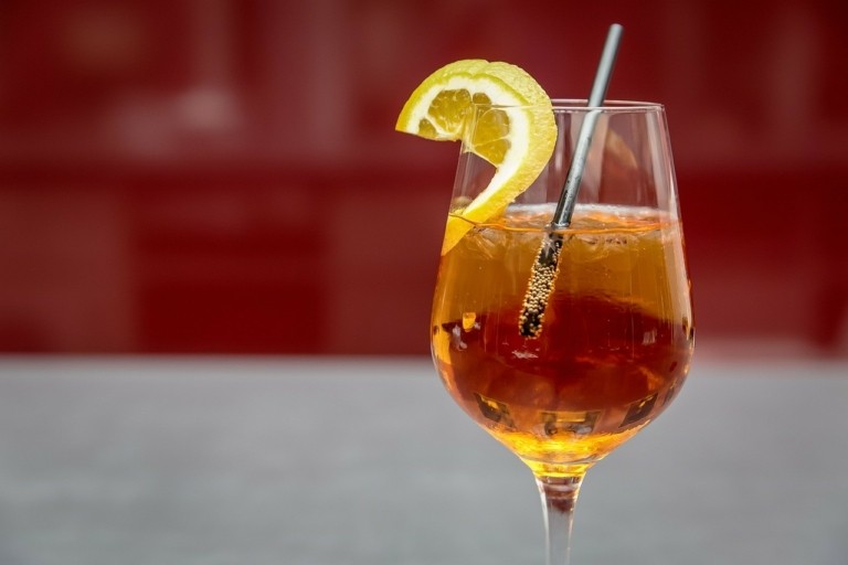 Aperol Spritz: Πώς ανέβηκε στο τοπ-10 των μπαρ στις ΗΠΑ