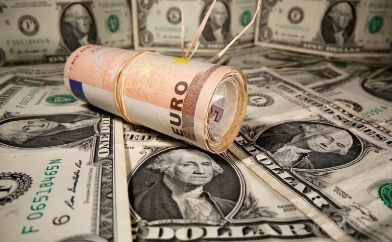 Τα σενάρια παγκόσμιας κρίσης ρευστότητας σε δολάριο (dollar squeeze) και η μαύρη τρύπα της αγοράς των «ευρωδολαρίων»