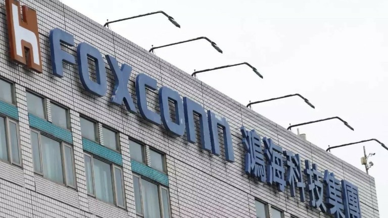 Foxconn: «Φεύγει» από την Κίνα και στρέφεται στην Ινδία