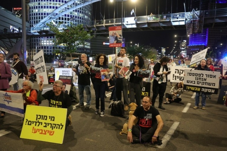 Πόλεμος στο Ισραήλ: Οι όροι της συμφωνίας για κατάπαυση του πυρός και απελευθέρωση των ομήρων