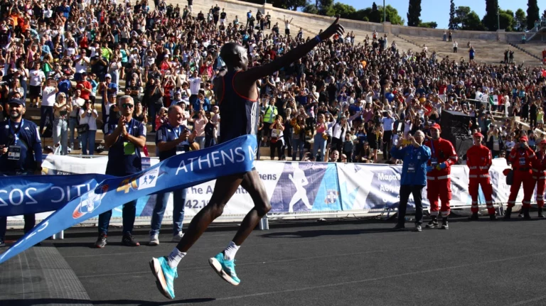Νικητής του 40ου Αυθεντικού Μαραθωνίου της Αθήνας ο Kενυάτης Κίπτο