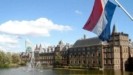 Άνοιξαν οι κάλπες την Ολλανδία: Αμφίρροπη η εκλογική μάχη μεταξύ Γεσιλγκιόζ – Τίμερμανς