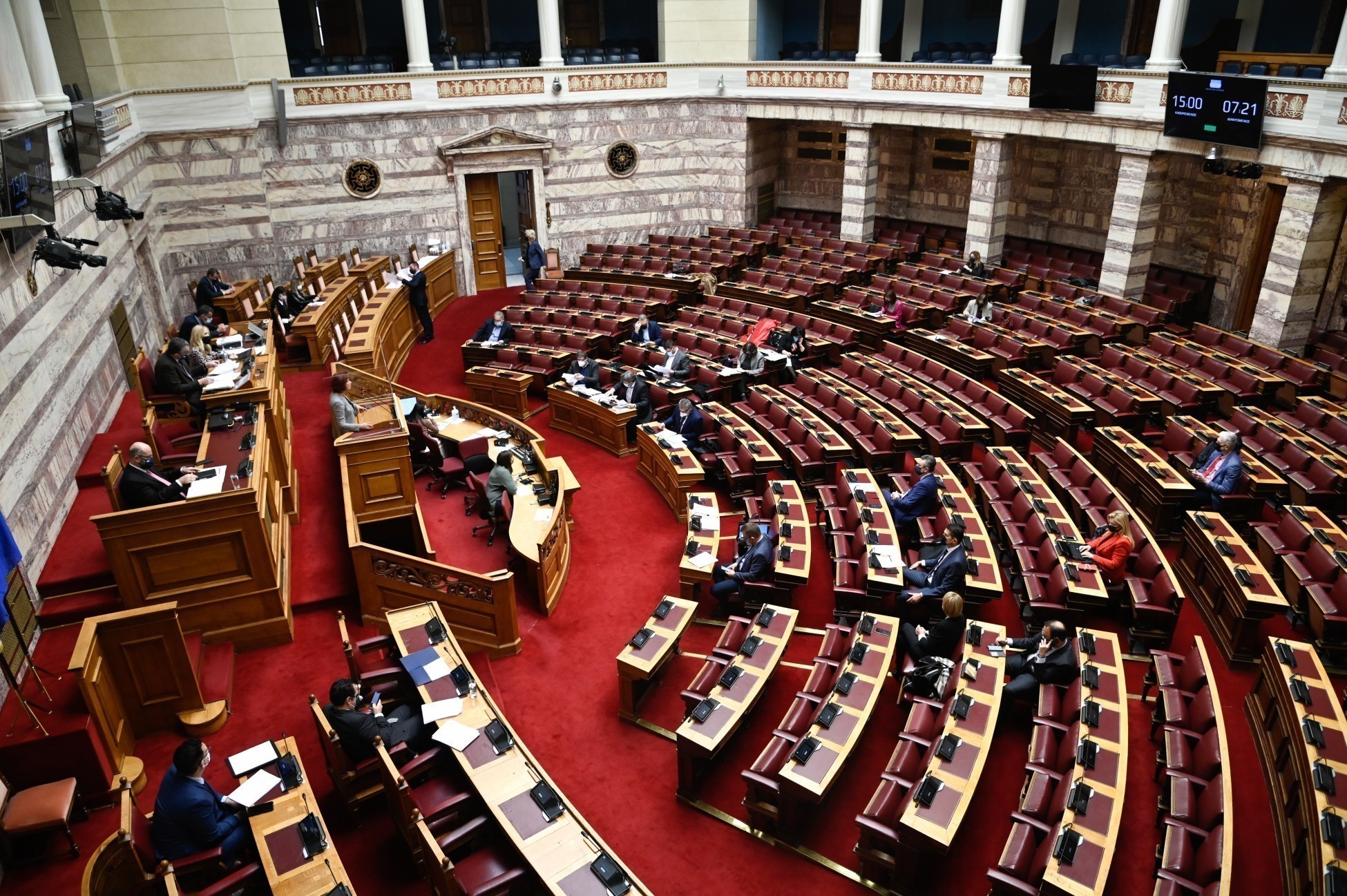 Τις προτάσεις ΣΥΡΙΖΑ και ΠΑΣΟΚ για σύσταση προανακριτικών επιτροπών για τη σύμβαση «717», συζητά η Βουλή