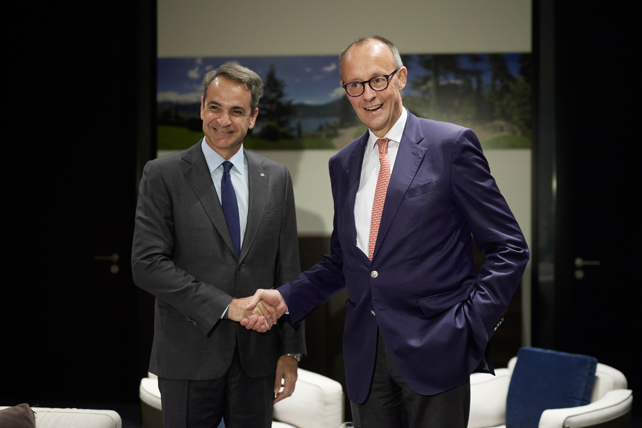 Συζήτηση Μητσοτάκη – Μερτς: Η Ελλάδα είναι πλέον ισχυρός εταίρος στην ΕΕ (upd)