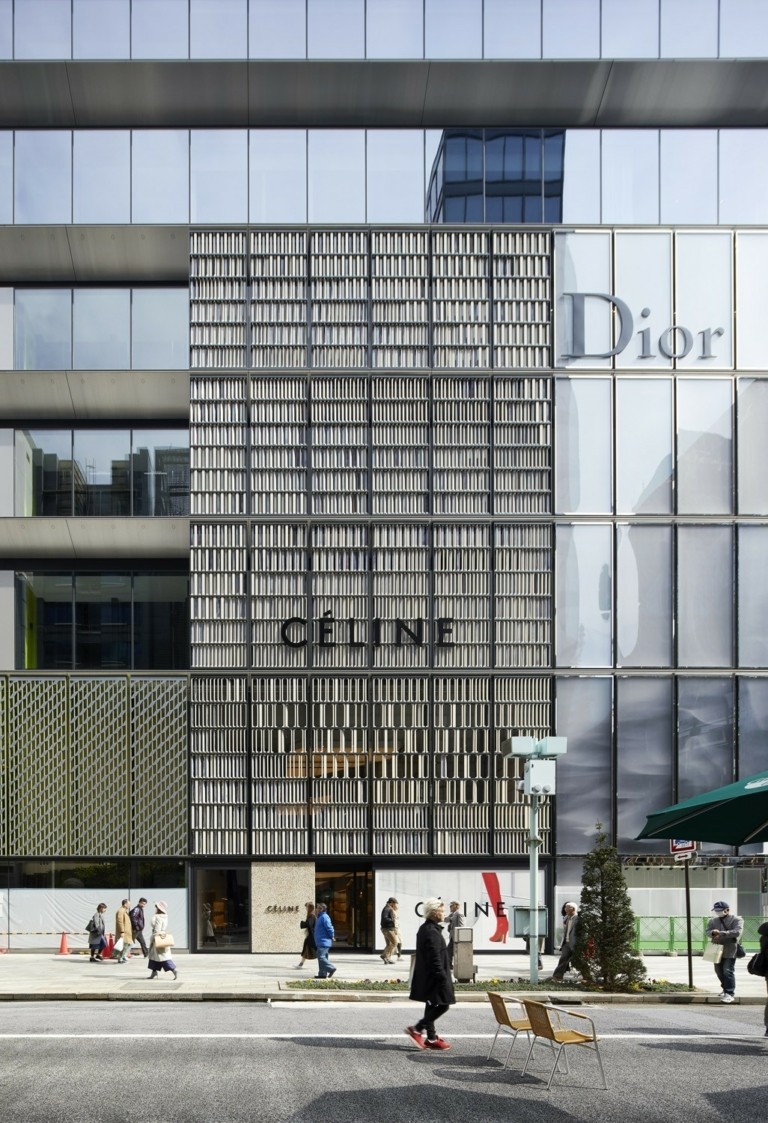 Γκίνζα: Η απόλυτη συνοικία των luxury brands με τα καταστήματα-μνημεία βρίσκεται στο Τόκιο