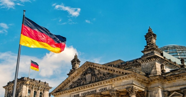 Γερμανία: Το δημοσιονομικό πρόβλημα προκαλεί χάος στη βιομηχανία ηλεκτρικών οχημάτων