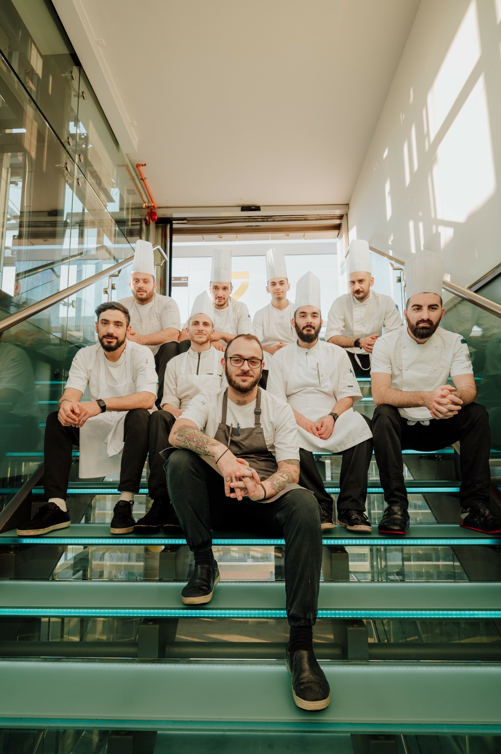 Μια κορυφαία γαστρονομική εμπειρία στο Hytra Restaurant & Bar