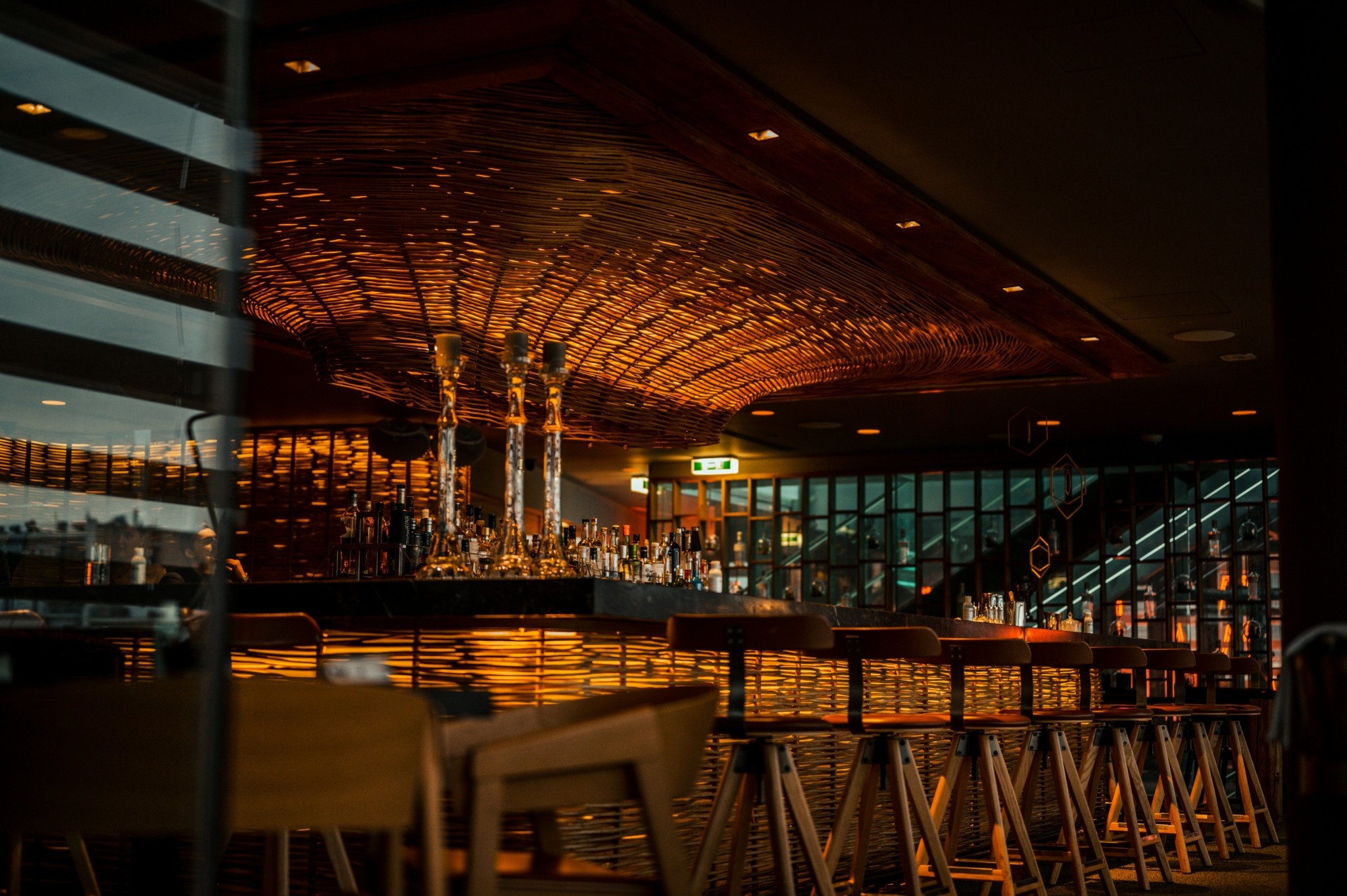 Μια κορυφαία γαστρονομική εμπειρία στο Hytra Restaurant & Bar