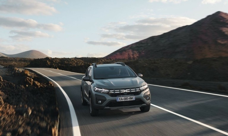 Πωλήσεις αυτοκινήτων: Νέα τροπή στο ντέρμπι κορυφής για το ευρωπαϊκό best-seller