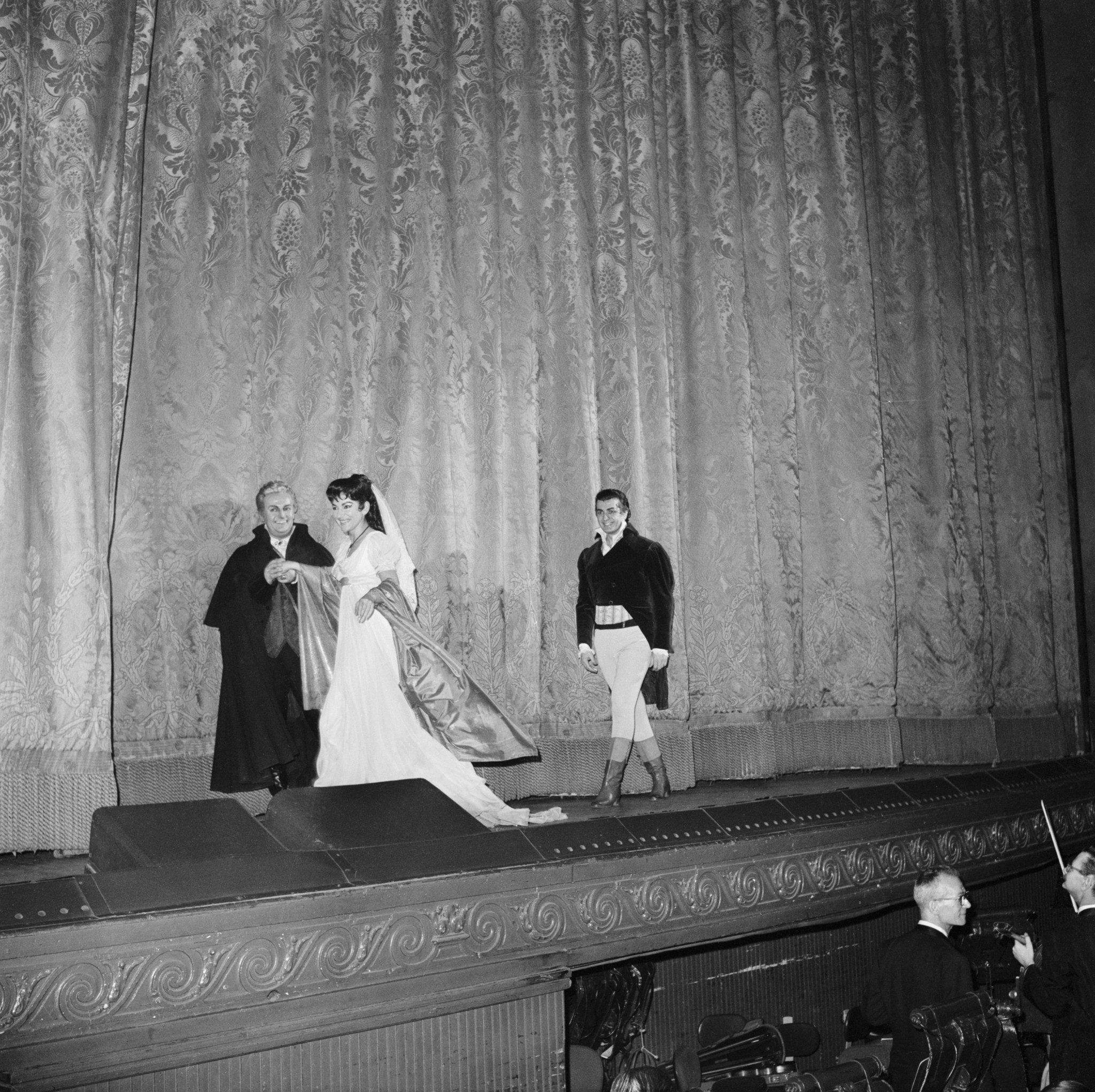 Η νύχτα που η Τζάκι Κένεντι είδε την Μαρία Κάλλας να ερμηνεύει Τόσκα