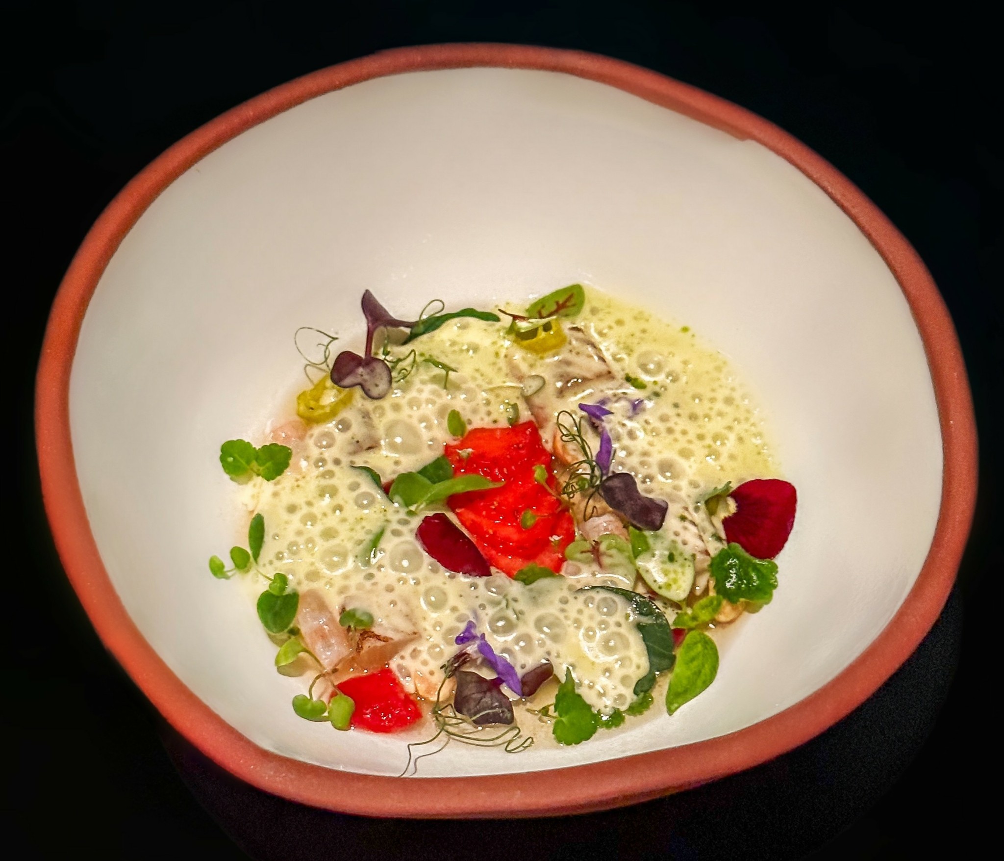 Μια κορυφαία γαστρονομική εμπειρία στο Hytra Restaurant & Bar