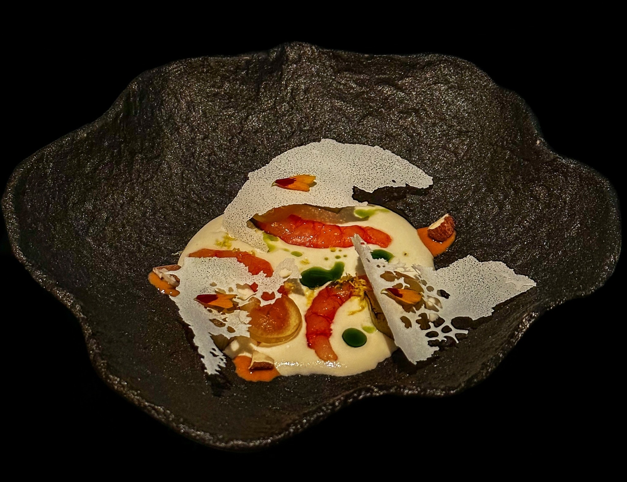 Μια κορυφαία γαστρονομική εμπειρία στο Hytra Restaurant & Bar