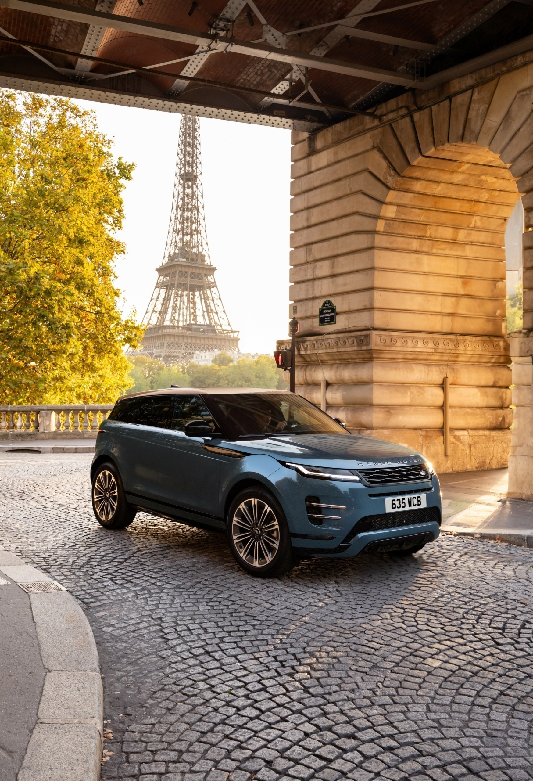 Ταξίδι στην Καμπανία με τα νέα Range Rover Evoque και Velar