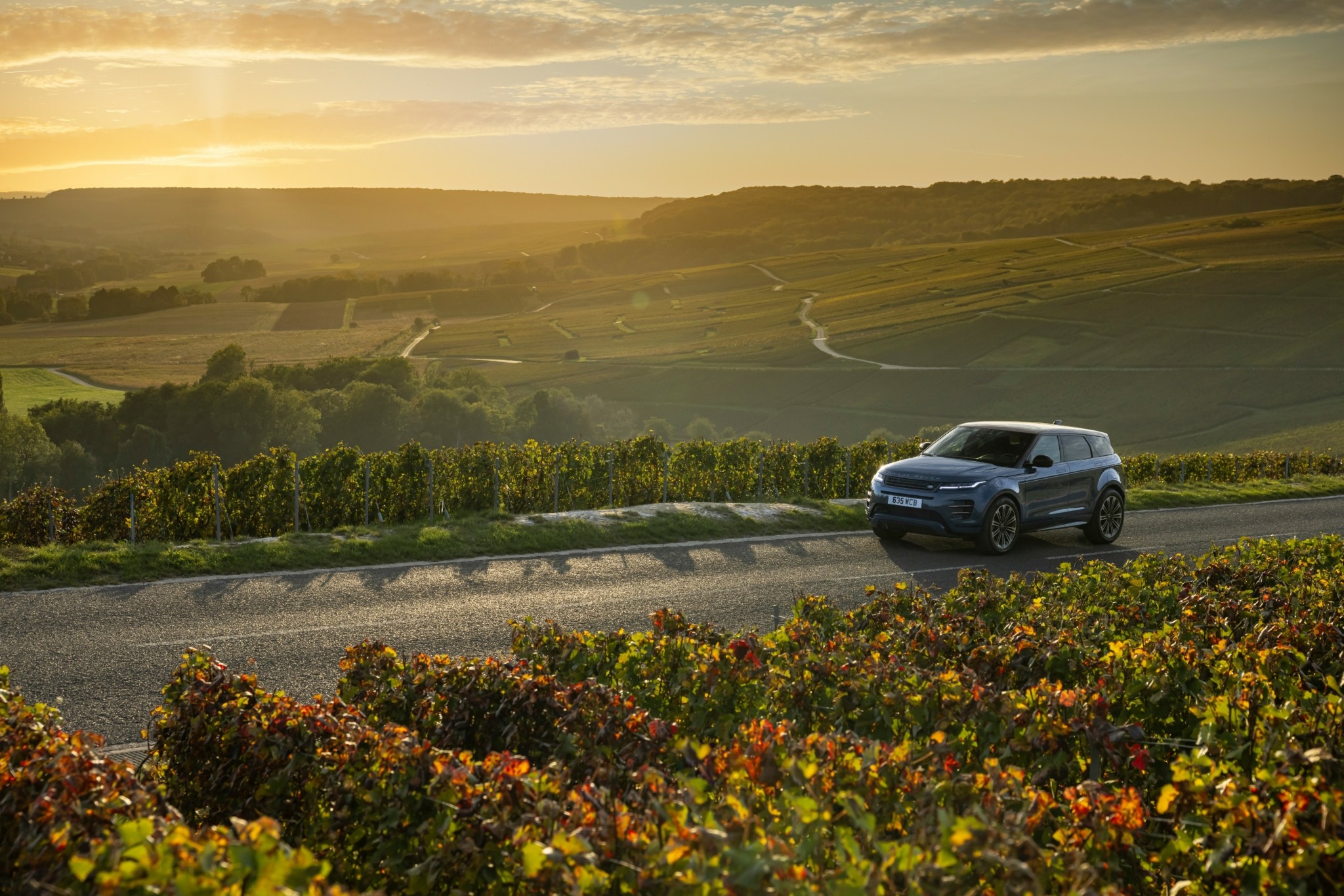 Ταξίδι στην Καμπανία με τα νέα Range Rover Evoque και Velar