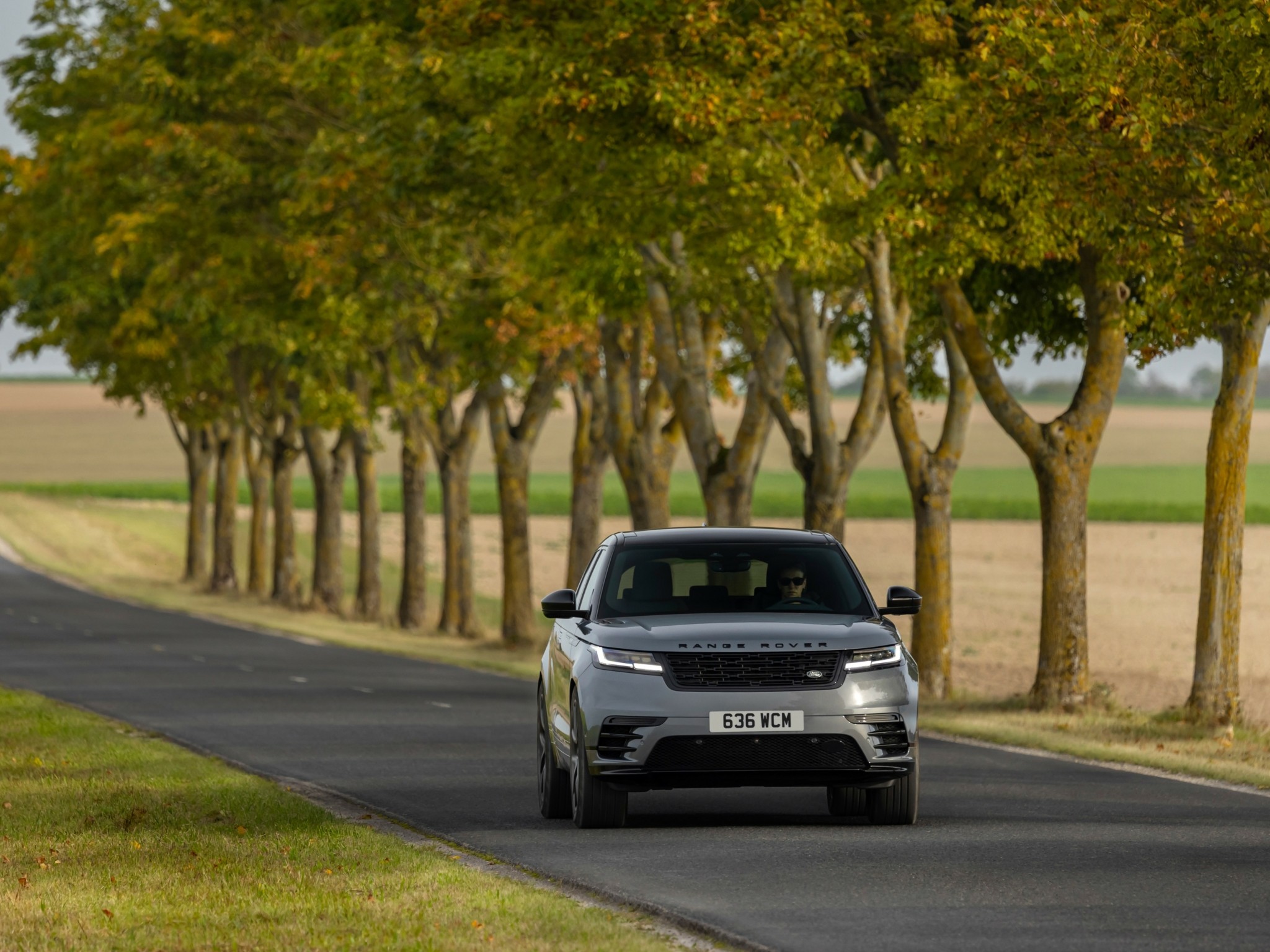 Ταξίδι στην Καμπανία με τα νέα Range Rover Evoque και Velar