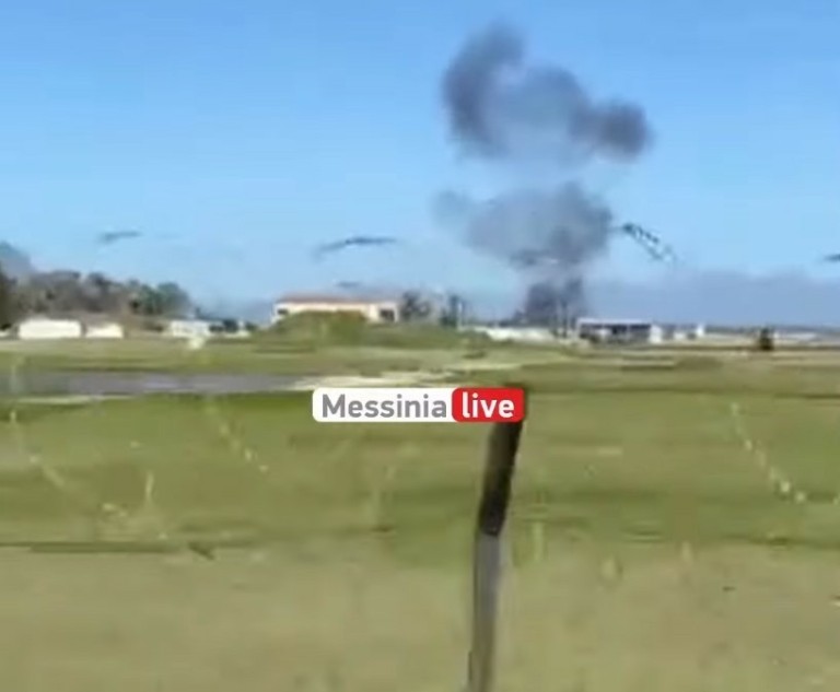 Πτώση εκπαιδευτικού αεροσκάφους με δύο επιβαίνοντες στην Καλαμάτα