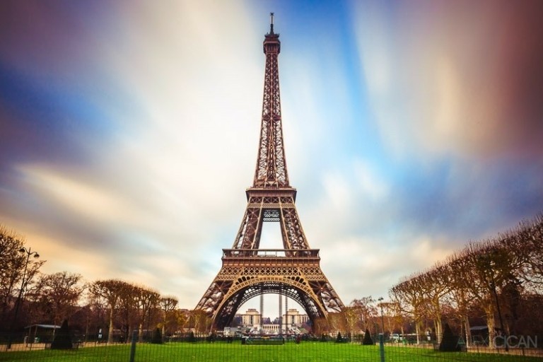 Παρίσι: Κλειστός ο Πύργος του Άιφελ