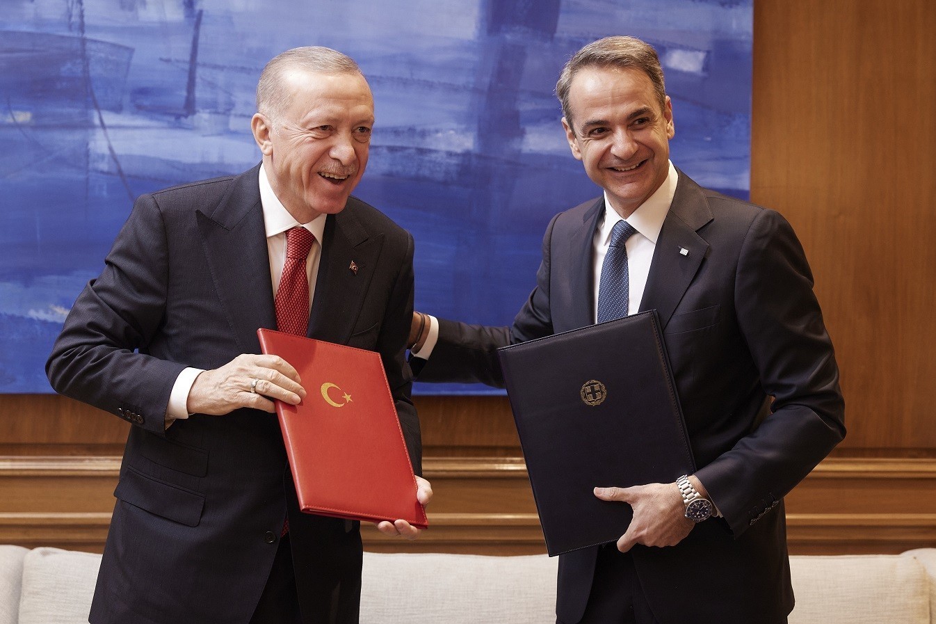 Επίσκεψη Ερντογάν στην Αθήνα: 8 συμφωνίες και 7 διακηρύξεις υπέγραψαν Ελλάδα και Τουρκία