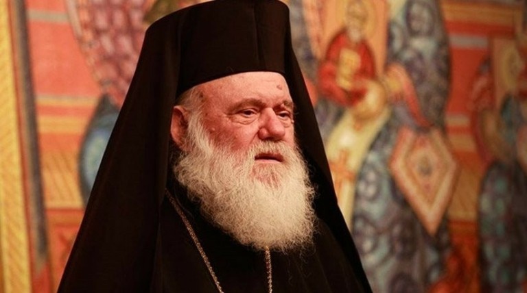 Αρχιεπίσκοπος Ιερώνυμος: Με ενοχλεί η τεκνοθεσία από ομόφυλα ζευγάρια όχι η συμβίωση(vid)