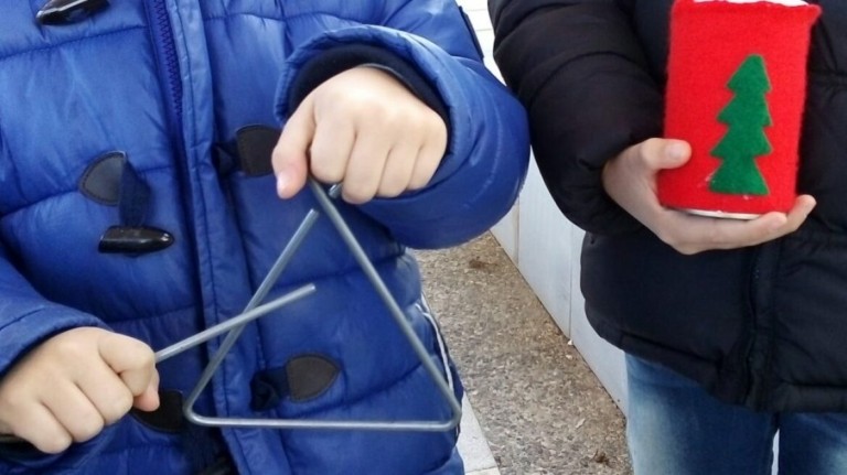 Κάλαντα με καλοκαιρία και 20 βαθμούς – Ανοιξιάτικος ο καιρός και ανήμερα των Χριστουγέννων (vids)