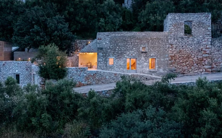 10 κορυφαία ελληνικά σπίτια του 2023