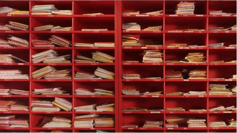 Ο Αγιος Βασίλης έχει επίσημο ταχυδρομείο – Λαμβάνει περισσότερα από 30.000 γράμματα στις γιορτές (tweets)