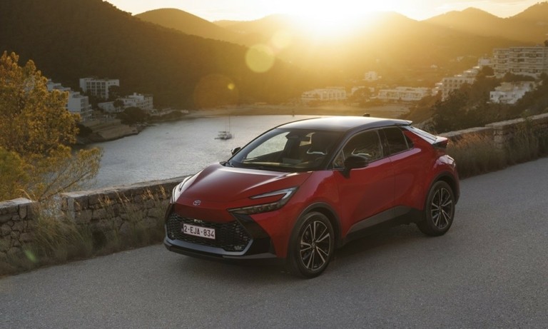 Η Toyota Europe αναμένει ρεκόρ πωλήσεων παρά την υστέρησή της σε EV