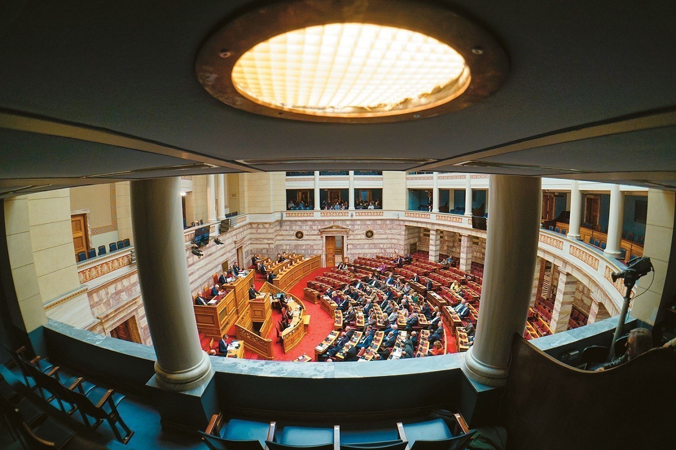 Οι καθαροί μισθοί για υπουργούς, βουλευτές, δημάρχους και διοικητές (πίνακας)