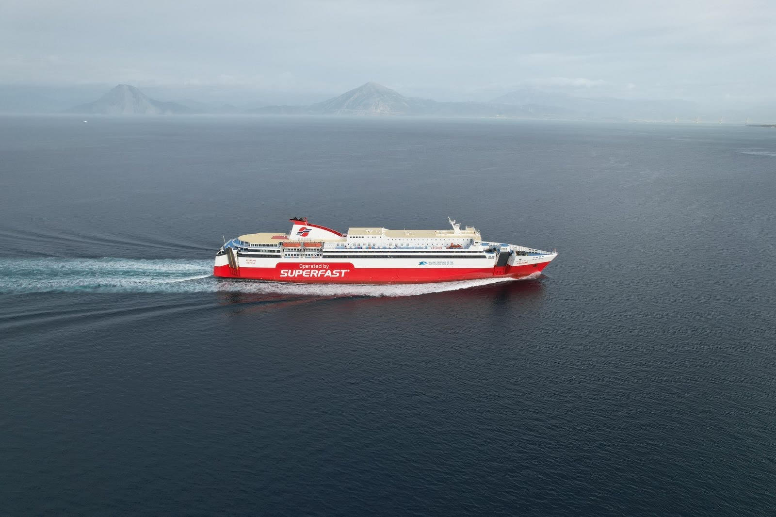 Attica Group: Αλλάζει χρώματα σε πλοία  και αναδιατάσσει τον στόλο  σε Αιγαίο και Αδριατική