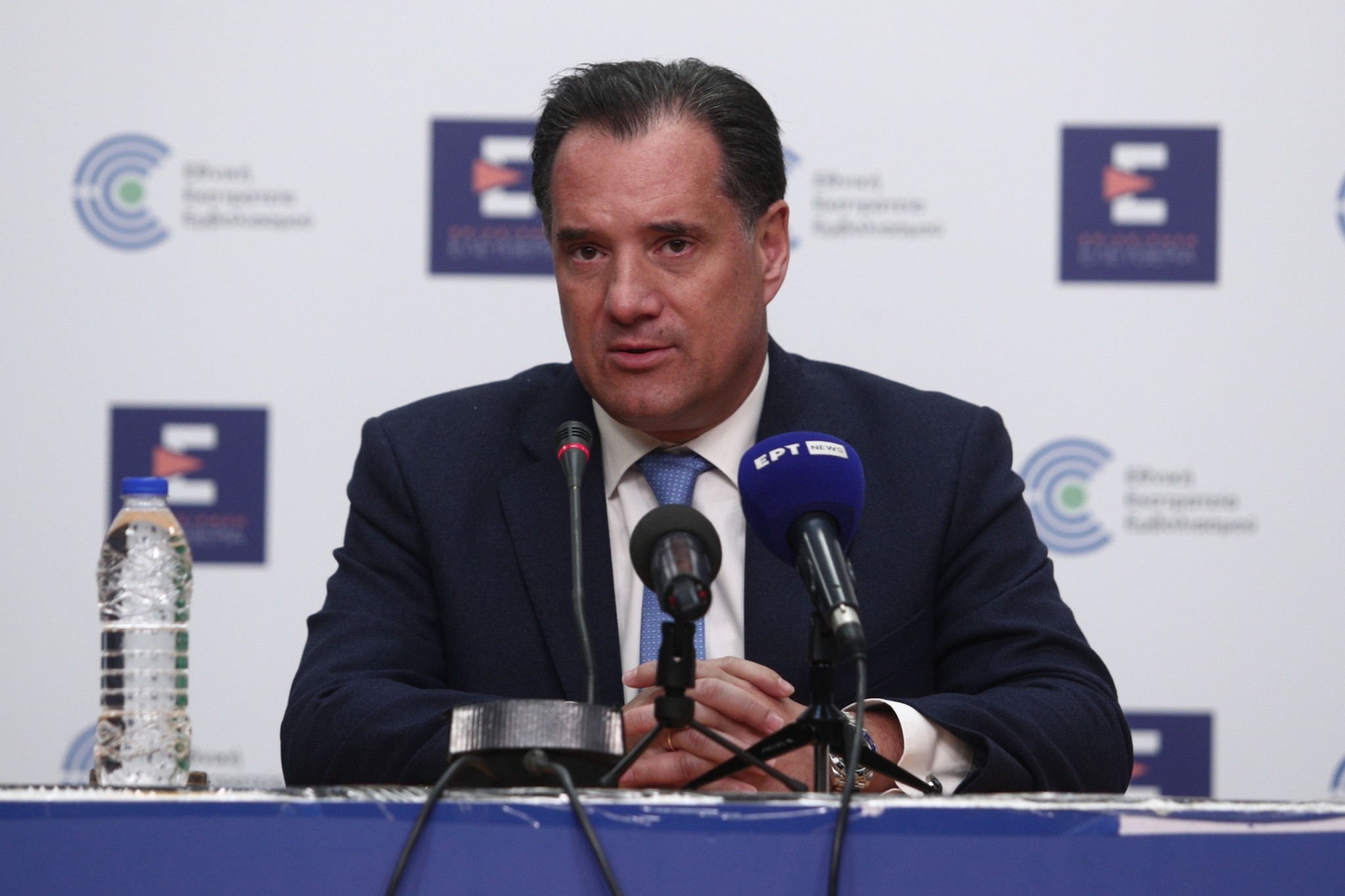 Γεωργιάδης: Σκοπός του προστίμου την περίοδο της πανδημίας ήταν να επιταχυνθούν οι εμβολιασμοί