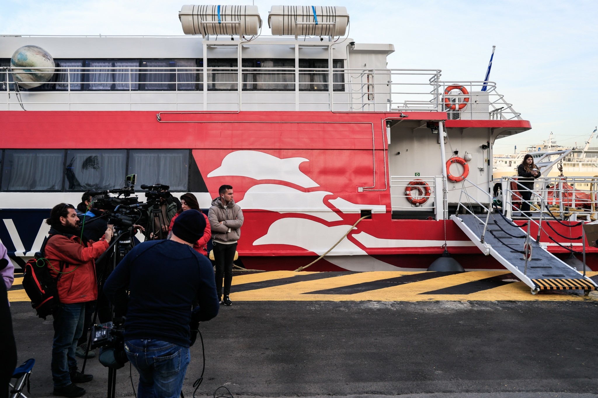 ΣΥΡΙΖΑ: Επεισοδιακή πριν καν ξεκινήσει η συνεδρίαση στις Σπέτσες – Το σκηνικό Ακρίτα – Καρανίκα (pics)