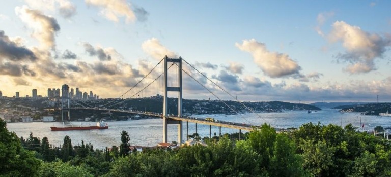 Η Τουρκία αναζητά επενδύσεις για μεγαλεπήβολα έργα υποδομών