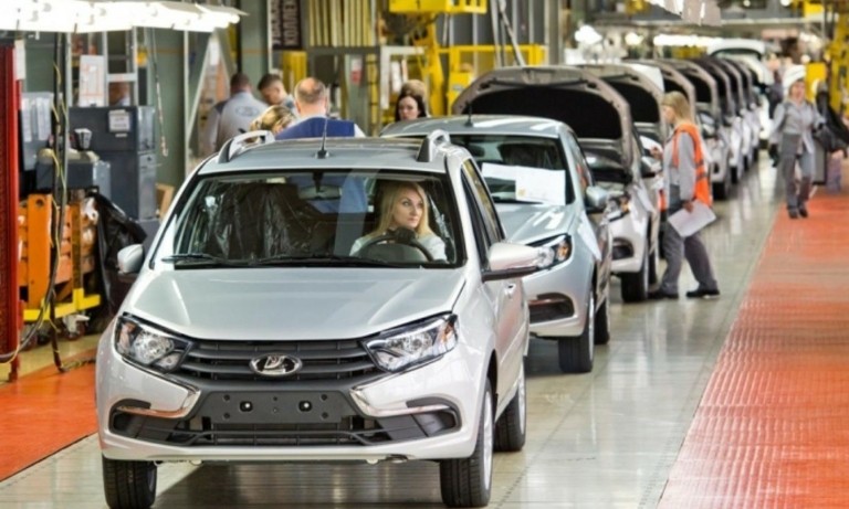 Οι πωλήσεις στη Ρωσία ανακάμπτουν σε 1,06 εκατομμύρια αυτοκίνητα το 2023