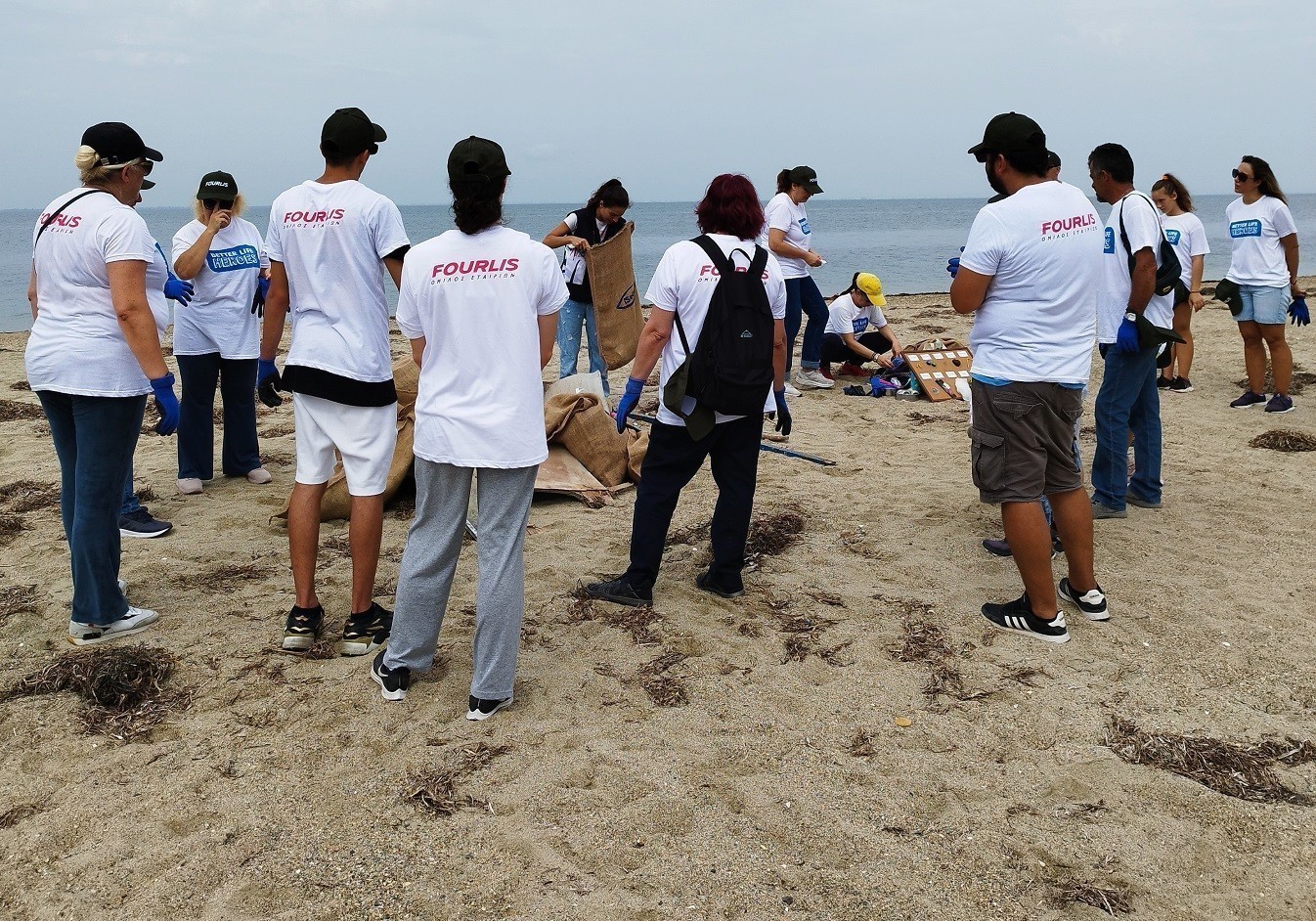 Όμιλος FOURLIS: Ημέρα Εθελοντισμού Φροντίδα για τον άνθρωπο και το περιβάλλον (pics)