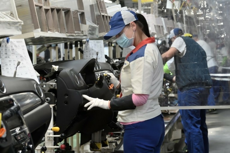 Suzuki: Γιατί διακόπτει την παραγωγή αυτοκινήτων στην Ουγγαρία