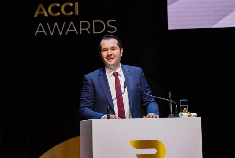 Βραβεία ΕΒΕΑ 2023: Νέος Επιχειρηματίας της Χρονιάς ο Άγγελος Σταυράκης της SafeSize (pic)