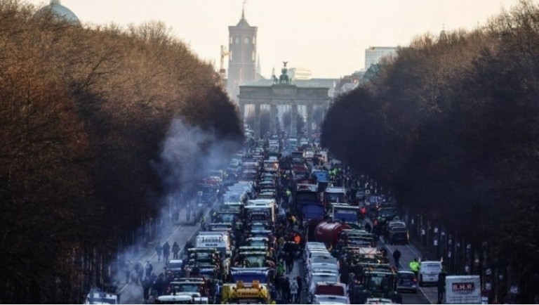 Γερμανία – διαδηλώσεις: Ανήσυχος ο Καγκελάριος Σολτς για την άνοδο του εξτρεμισμού