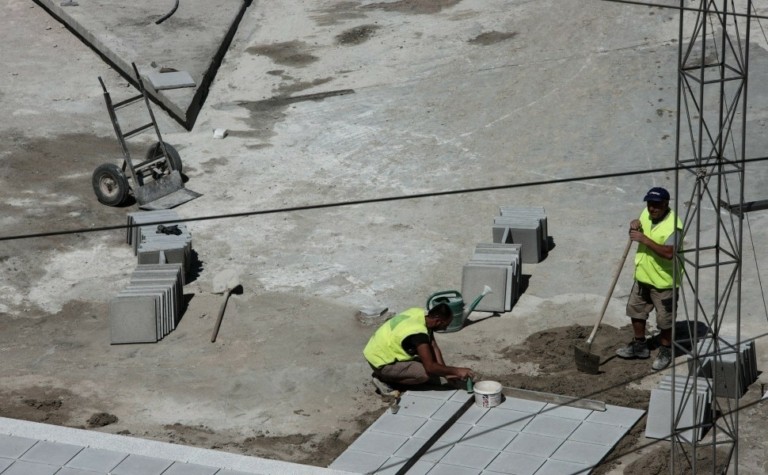 Ειδικό εποχικό βοήθημα 2024: Πότε σταματούν οι αιτήσεις – Ποιοι θα λάβουν μέχρι 1.300 ευρώ