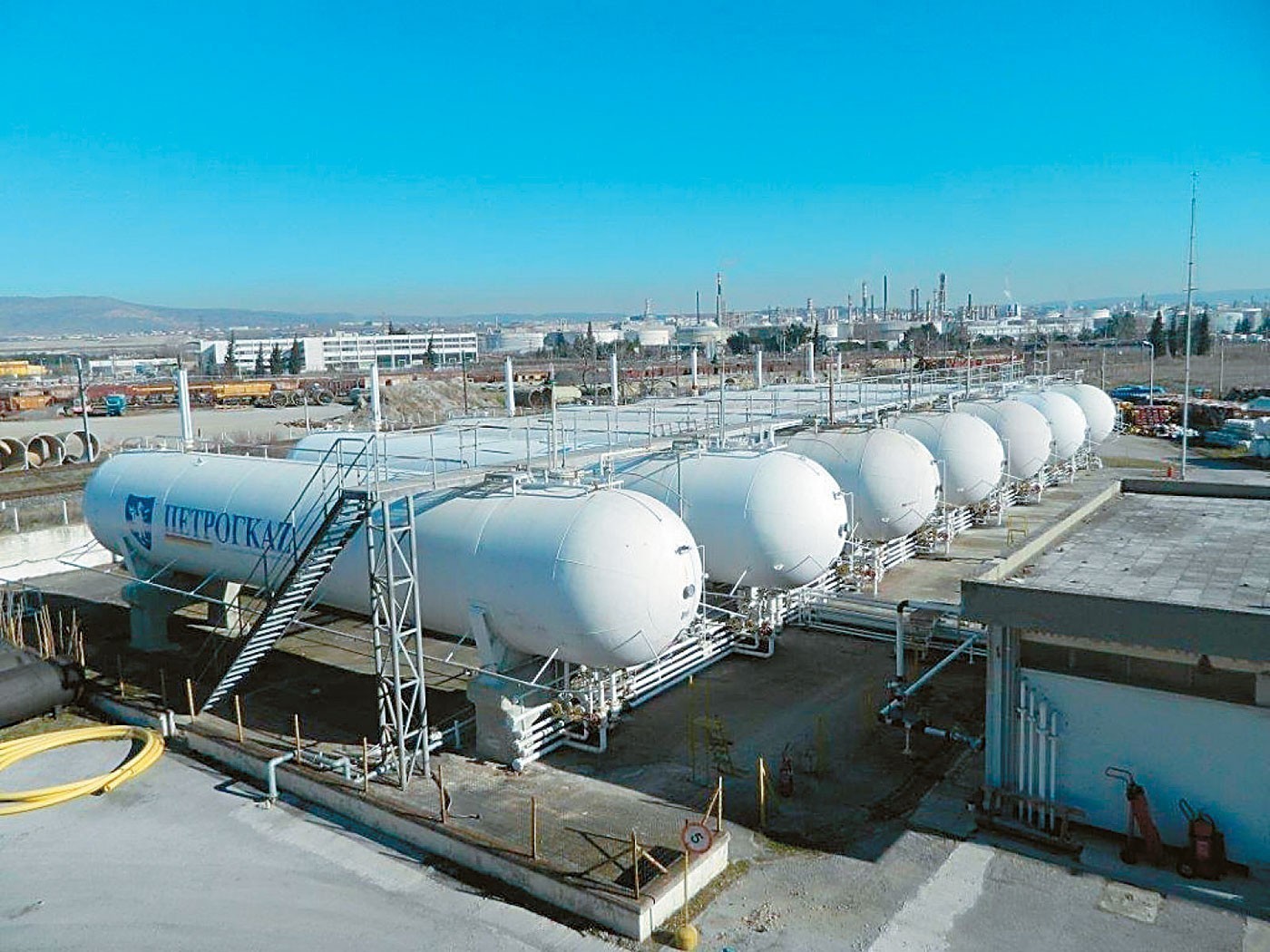 Πώς η PetroGaz μπήκε σε κάθε ελληνικό σπίτι – Επί 70 χρόνια εφοδιάζει τη χώρα με υγραέριο (pics)