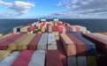 Πώς η κρίση στην Ερυθρά Θάλασσα αποφέρει υψηλά κέρδη στις ναυτιλιακές (και τις μετοχές τους)
