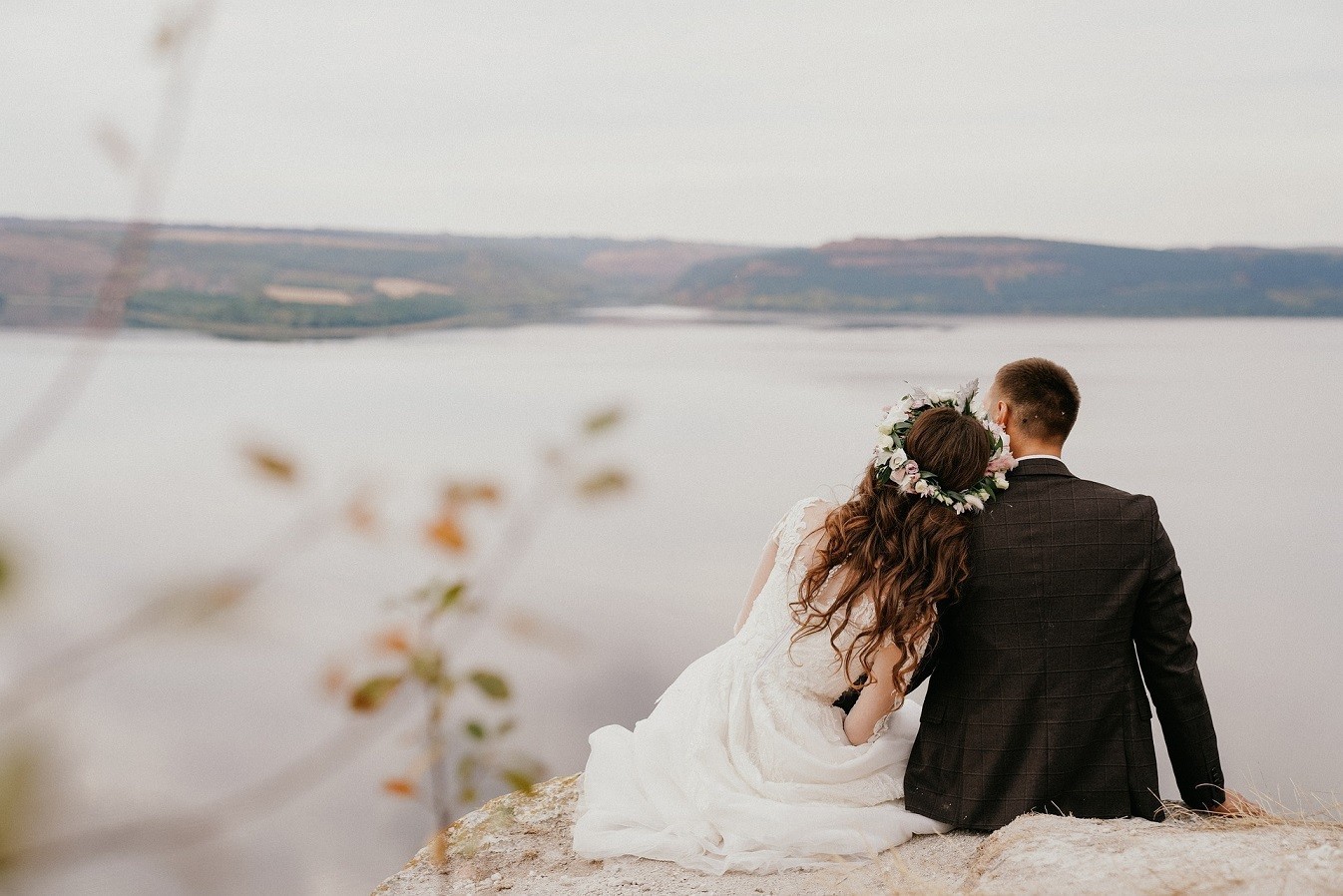 Εφορία – Γάμος Ελέτσι: Ηχούν «καμπάνες» σε δώρα, χορηγίες ακόμα και στα «φακελάκια»… στην τσέπη του γαμπρού!