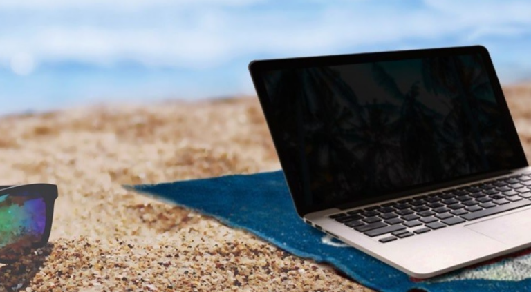 Oι 10 εταιρείες που σας αφήνουν να εργαστείτε από οπουδήποτε και προσλαμβάνουν τώρα – Μισθοί έως και πάνω από 100.000 δολάρια (λίστα)