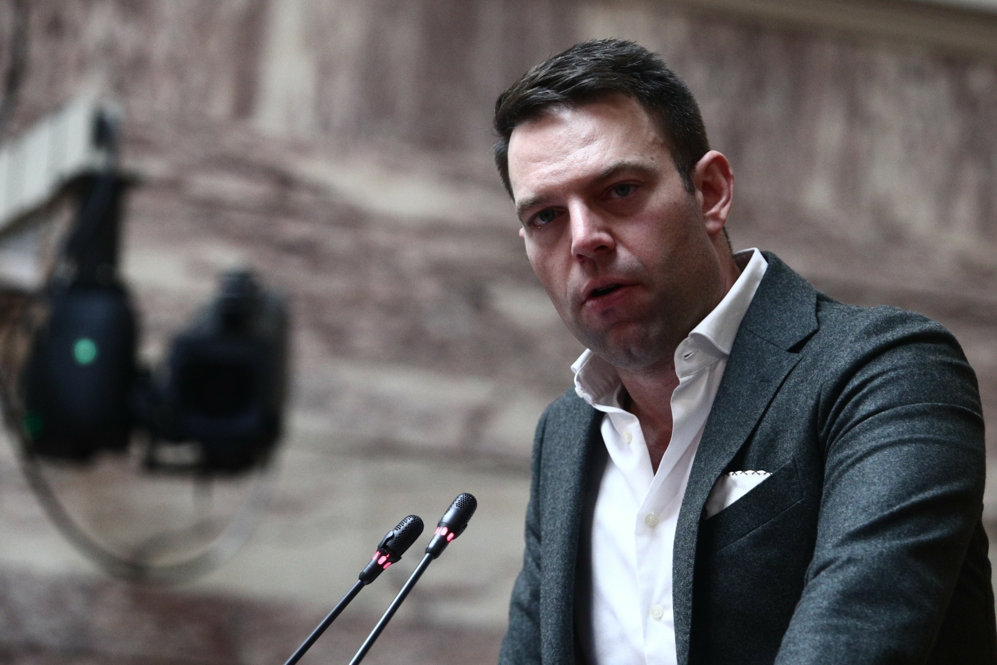 ΣΥΡΙΖΑ: Στα άκρα η εσωκομματική σύγκρουση – Βολές κατά Κασσελάκη από Ζαχαριάδη, Ραγκούση και Θεοχαρόπουλο (vids)